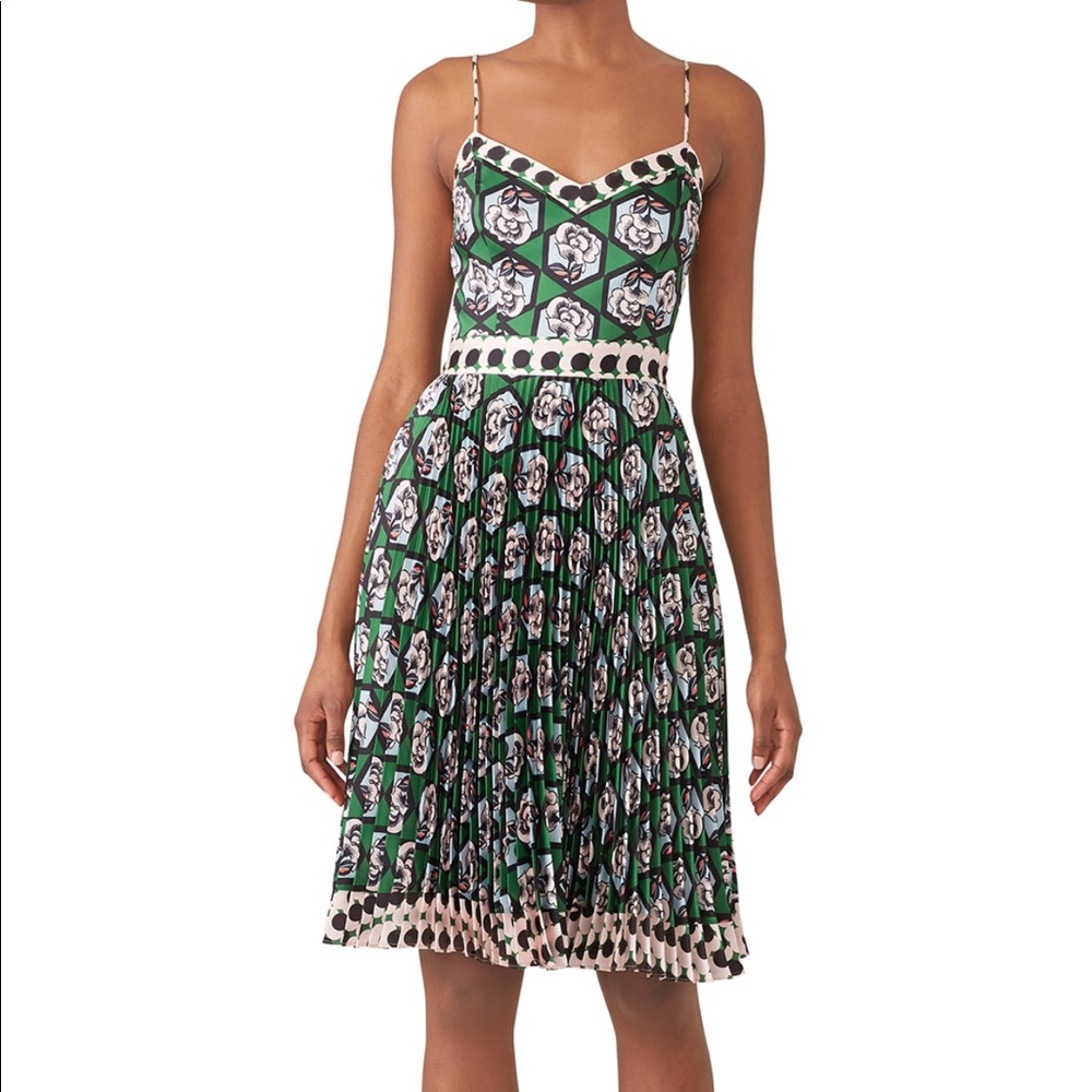 MILLY dress green, pleats, so flattering!